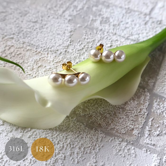 楽天uniuniアクセサリー　楽天市場店パールピアス　メタル　サージカルステンレス　18K 18金 3連パール　ゴールド　上品　シンプル　おしゃれ　大人　トレンド　金属アレルギー対応　uniuni PA-63