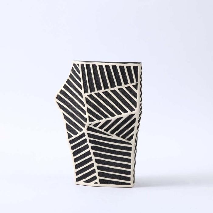 高級 高品質 陶器 花瓶 フラワーベース モノトーン モノクロ シック ゼブラ ユニーク モダン おしゃれ インテリア 北欧風 スウェーデン メンズにもおすすめ...