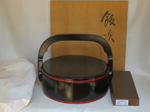 (四月◆特売品)輪島塗 角藤弘悦作 木製真塗 即中斎好写 爪紅 夏用手付飯器 杓文字付〈税込・送料込〉【中古・美品】