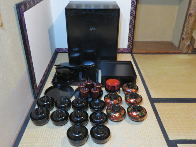 （十一月◆特売品）木製本漆塗懐石道具一式 黒塗木箱入〈税込・送料込〉【中古・未使用】