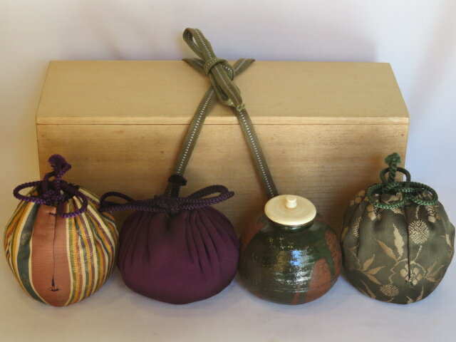 楽天ますや雲湧堂（十月◆特売品）沖縄県 知花窯 中川伊作造 南蛮茶入 久田宗也宗匠銘 【福寿】USED〈税込・送料込〉【中古・美品】