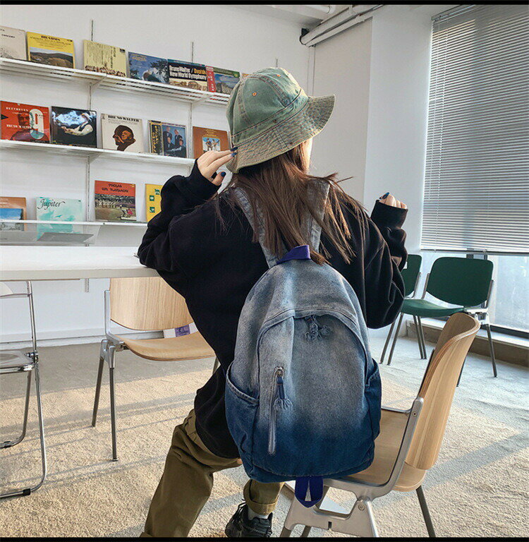 【3点15%offクーポン配布中！ レディース バッグ メンズ リュックデニム 通学 リュックサック 大容量 トラベルバッグ 収納力 通勤 入学 かっこいいバッグ ポケット 中学生 高校生リュック 大学生 アウトドア 人気 便利 軽い 出張 大人 学園 旅行 おしゃれ