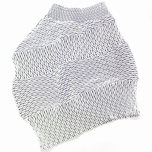 Rakuten - 【中古】 ISSEY MIYAKE イッセイミヤケ 20SS BILLOW STRETCH 3D ビローストレッチ スカート 2 ホワイト