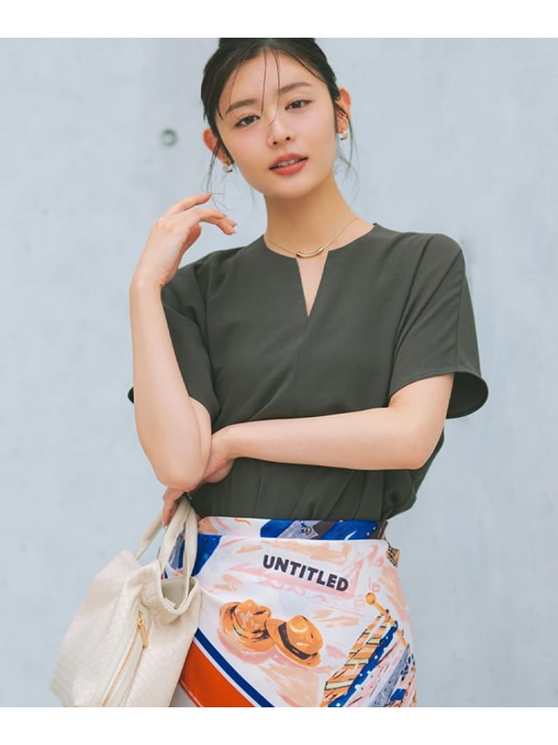 [후루하타 호시카 씨 착용 / 여름 명품 셋업!] 릴랙 미스트 키 V 넥 블라우스 UNTITLED 언타이틀 탑스 셔츠 블라우스 네이비 화이트 그레이 베이지 브라운 [무료 배송] [Rakuten Fashion]