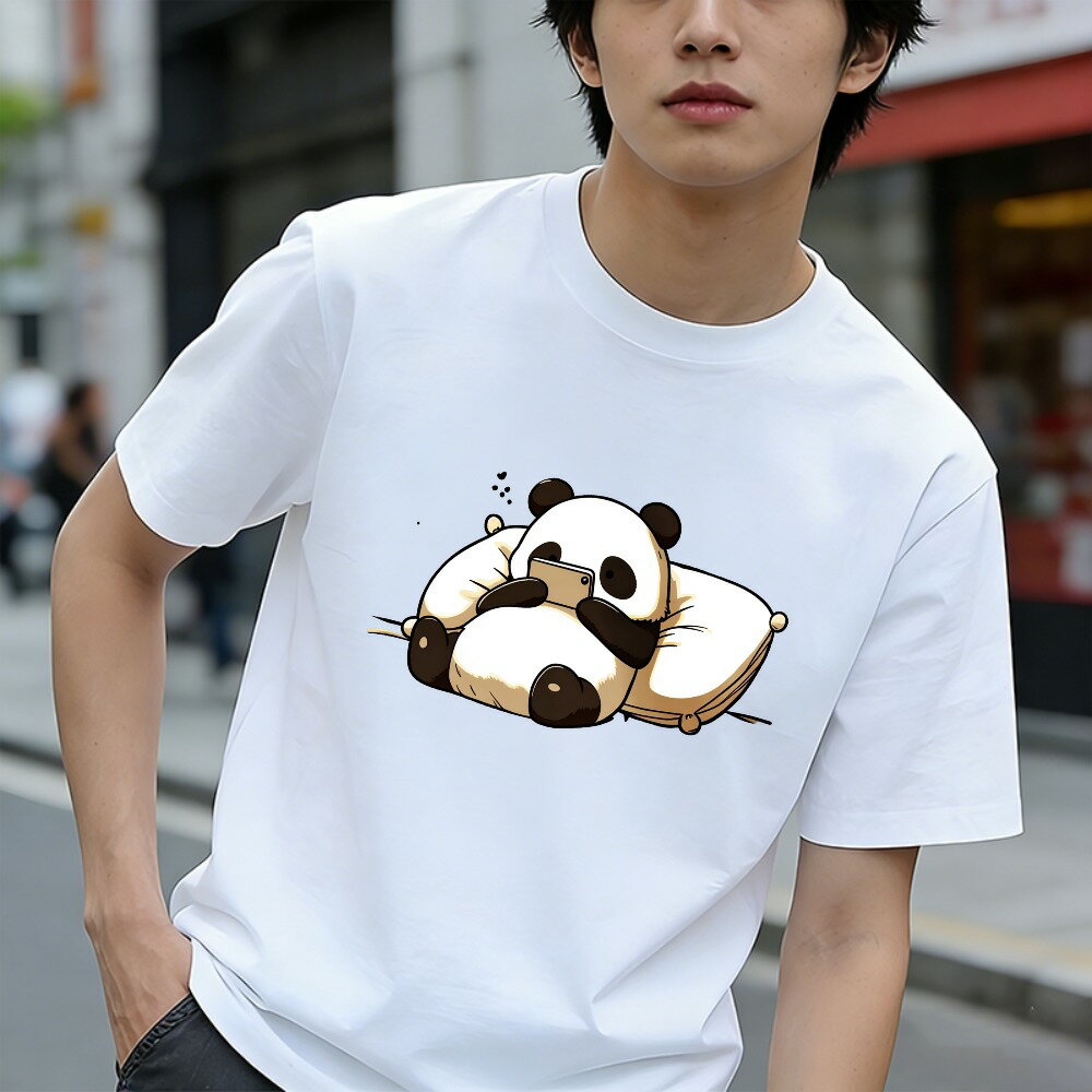 樂天商城 - Tシャツ メンズ グラフィックプリント 100％コットン かわいいパンダが枕で寝ている パンダ柄 プリントTシャツ ティーシャツ 綿 おもしろいTシャツ カジュアルTシャツ 春 夏 男子 中学生 通気性 速乾 吸汗発散 丸首 ストレッチ ギフト プレゼント