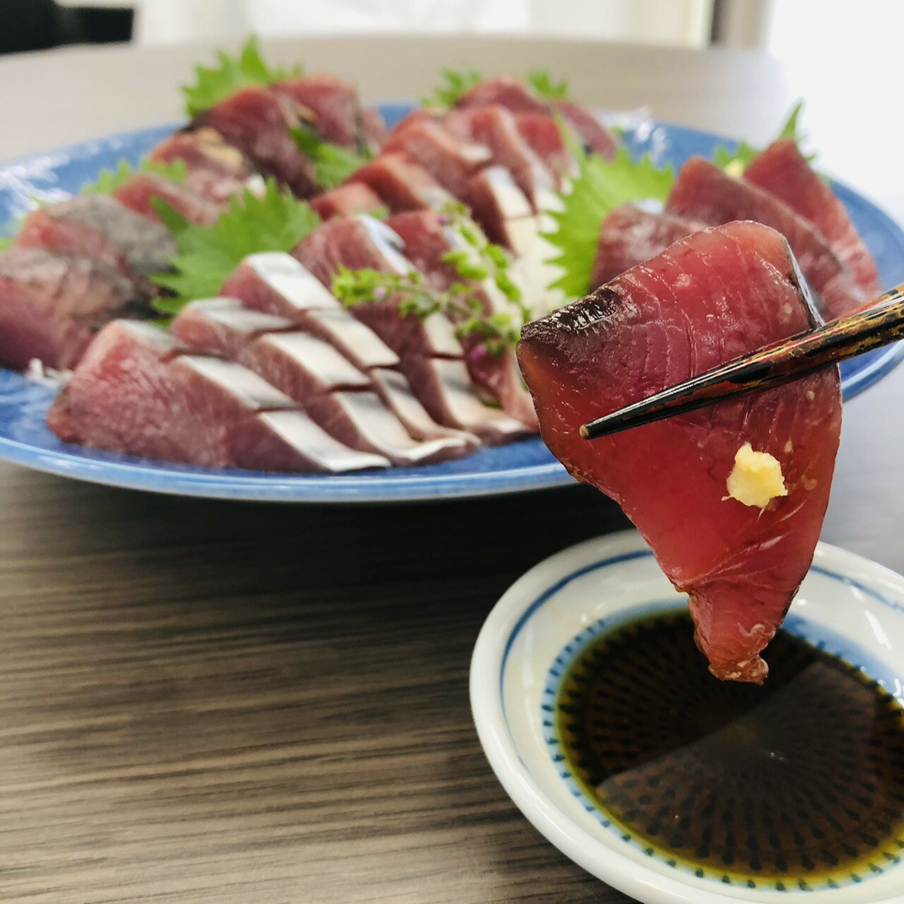 鮮度抜群 【 相模湾産 日戻りカツオ (冷凍) 一節パック ロイン】かつお 鰹 海鮮 刺身 さしみ おつまみ 晩酌 つまみ カツオタタキ　鮮魚 神奈川 名産 お土産 土産 神奈川名産 日戻りガツオ かつおのたたき 生カツオ