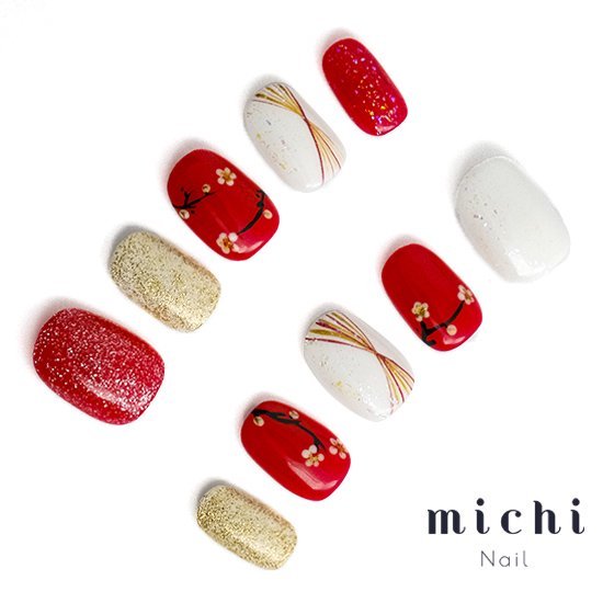 小梅のおめでたネイル michinail ネイルチップ ミチネイル ネイル つけ爪 ハンドメイドネイル ショートネイル ニュアンスネイル ブライダルネイル 成人式ネイル