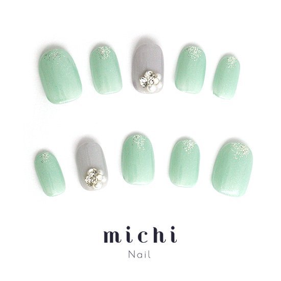 3Dビジューのキラキラネイル michinail ネイルチップ ミチネイル ネイル つけ爪 ハンドメイドネイル シ..