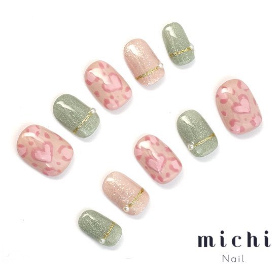 ピンクヒョウ柄ネイル michinail ネイルチップ ミチネイル ネイル つけ爪 ハンドメイドネイル ショートネイル ニュアンスネイル ブライダルネイル 成人式ネイル