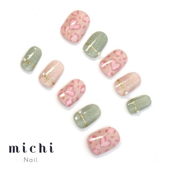 ピンクヒョウ柄ネイル michinail ネイルチップ ミチネイル ネイル つけ爪 ハンドメイドネイル ショートネイル ニュアンスネイル ブライダルネイル 成人式ネイル