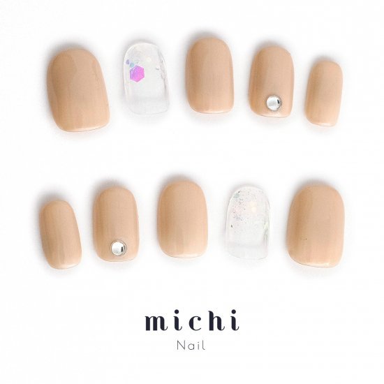 ベージュとキラキラシンプルネイル michinail ネイルチップ ミチネイル ネイル つけ爪 ハンドメイドネ..