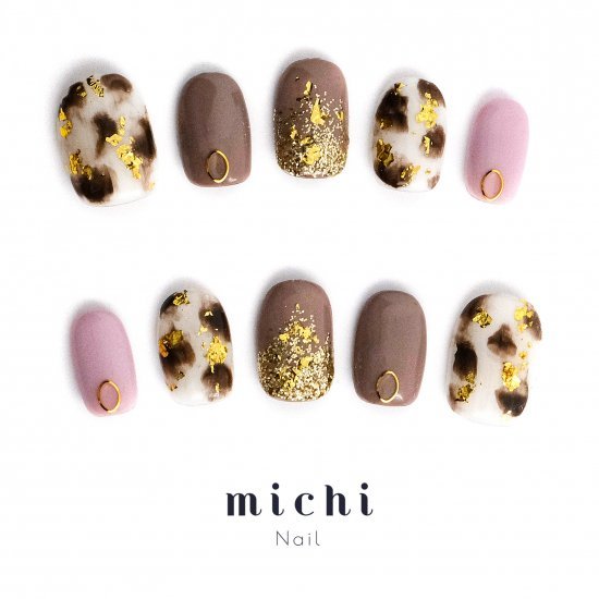 キュートなエレガント白べっこうネイル michinail ネイルチップ ミチネイル ネイル つけ爪 ハンドメイドネイル ショートネイル ニュアンスネイル ブライダルネイル 成人式ネイル