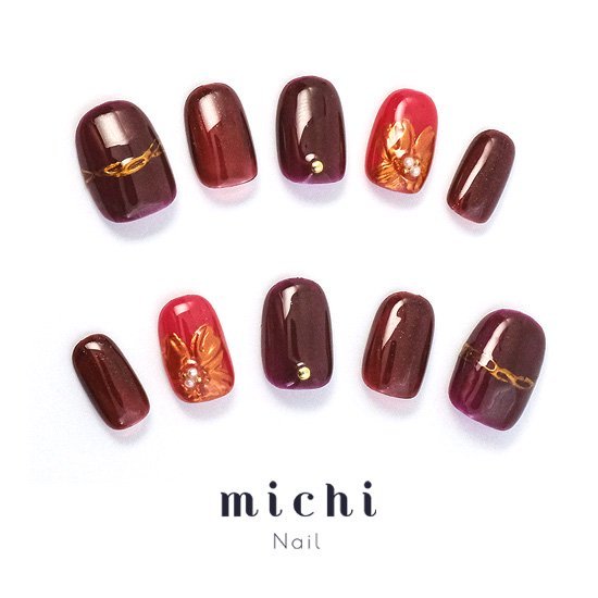 ゴールドのミラーフラワーネイル michinail ネイルチップ ミチネイル ネイル つけ爪 ハンドメイドネイ..