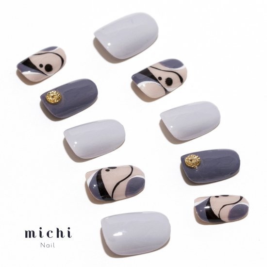 グレーなプッチ柄ネイル michinail ネイルチップ ミチネイル ネイル つけ爪 ハンドメイドネイル ショートネイル ニュアンスネイル ブライダルネイル 成人式ネイル