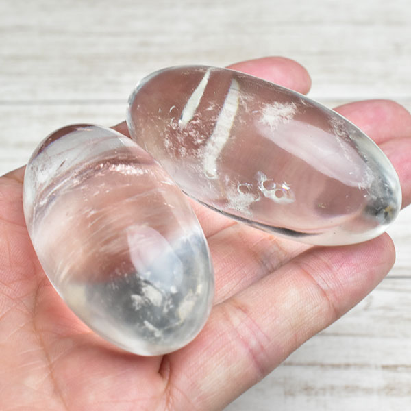 ◆ヒマラヤ水晶◆ AAAAA マニカラン産 シバリンガム 水晶 リンガムヒマラヤ水晶 AAAAA リンガム 【XLサイズ】◆インド・マニカラン産◆シバリンガム型|水晶|シバリンガム|ヒマラヤ水晶|天然石|お守り|俵型水晶| ■39ショップ■