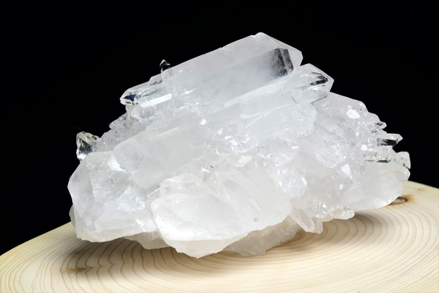 水晶 クラスター 原石■ブラジル・コリント産■【約705.5g】ブラジル産｜コリント産｜水晶｜群晶｜原石｜クラスター｜透明度抜群｜コリント｜天然石｜パワーストーン ■39ショップ■45