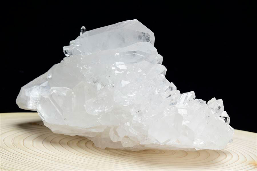 水晶 クラスター 原石■ブラジル・コリント産■【約705.5g】ブラジル産｜コリント産｜水晶｜群晶｜原石｜クラスター｜透明度抜群｜コリント｜天然石｜パワーストーン ■39ショップ■45