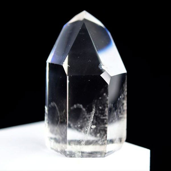 Rakuten - ◆スーパーEXグレード◆天然 水晶 ポイント ◆超透明◆ 約149.8g◆ブラジル・ミナスジェライス州・ポンペウ産◆ ポリッシュ ポイント 水晶 置物 天然石 パワーストーン 六角柱 ■39ショップ■70