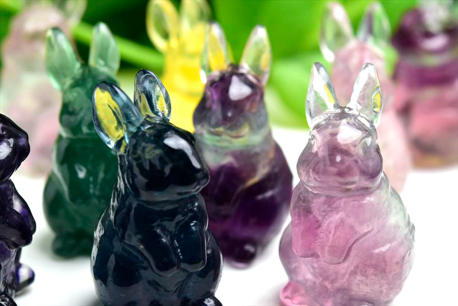 フローライト うさぎ 彫刻 置物 種類お任せ【販売単位：1個】｜フローライト｜風水...