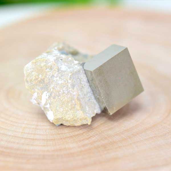 母岩付き パイライト 結晶 キュービックパイライト 原石【スペイン・ナバフン産】【約22.3g】｜黄鉄鉱｜天然石｜パワーストーン｜結晶｜スペイン産｜パイライト｜キューブ| ■39ショップ■