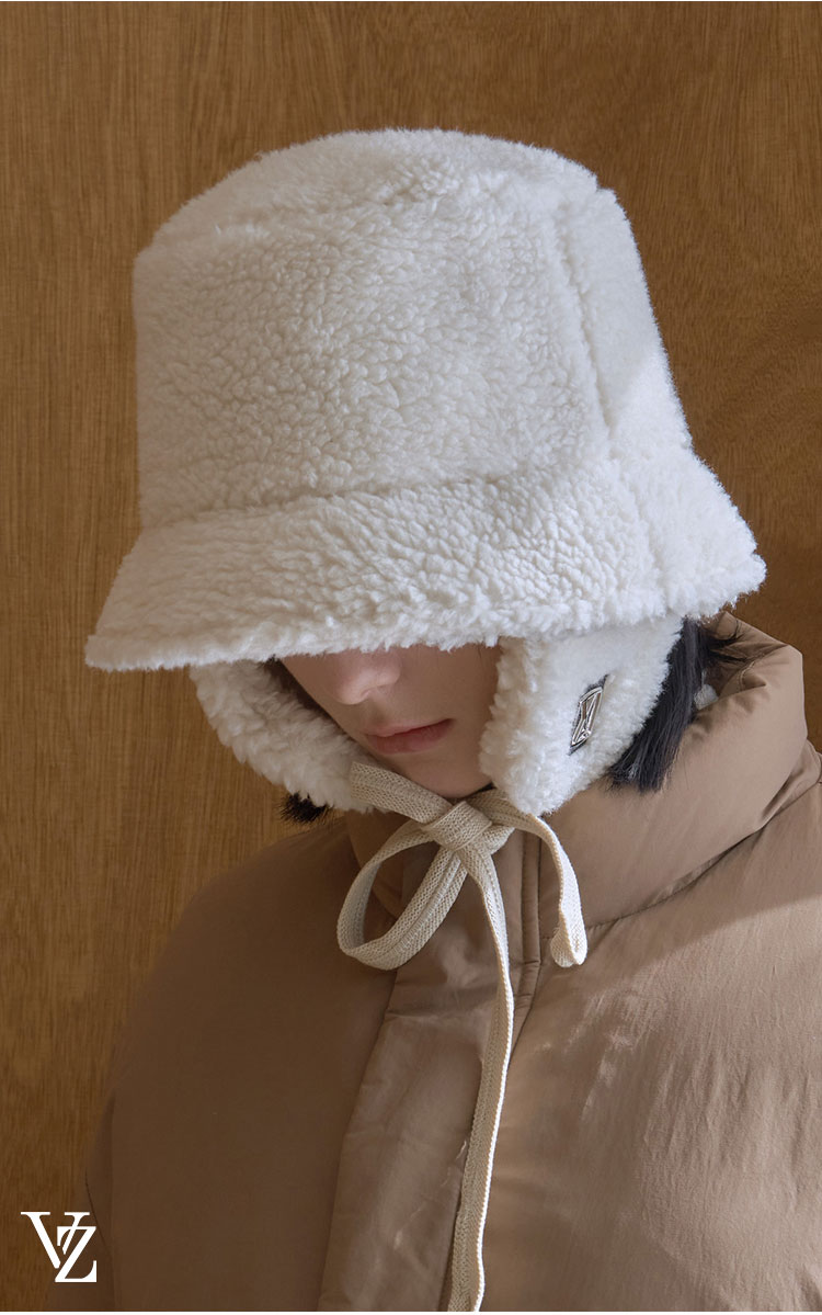 【国内配送/正規品】バザール バケットハット VARZAR 正規販売店 VA Square Stud Fleece Bucket Hat スクエア スタッド フリース バケット ハット MINT ミント CREAM クリーム DARK BEIGE ダークベージュ BLACK ブラック 韓国帽子 バザール帽子 varzar1190/1/2/3 ACC