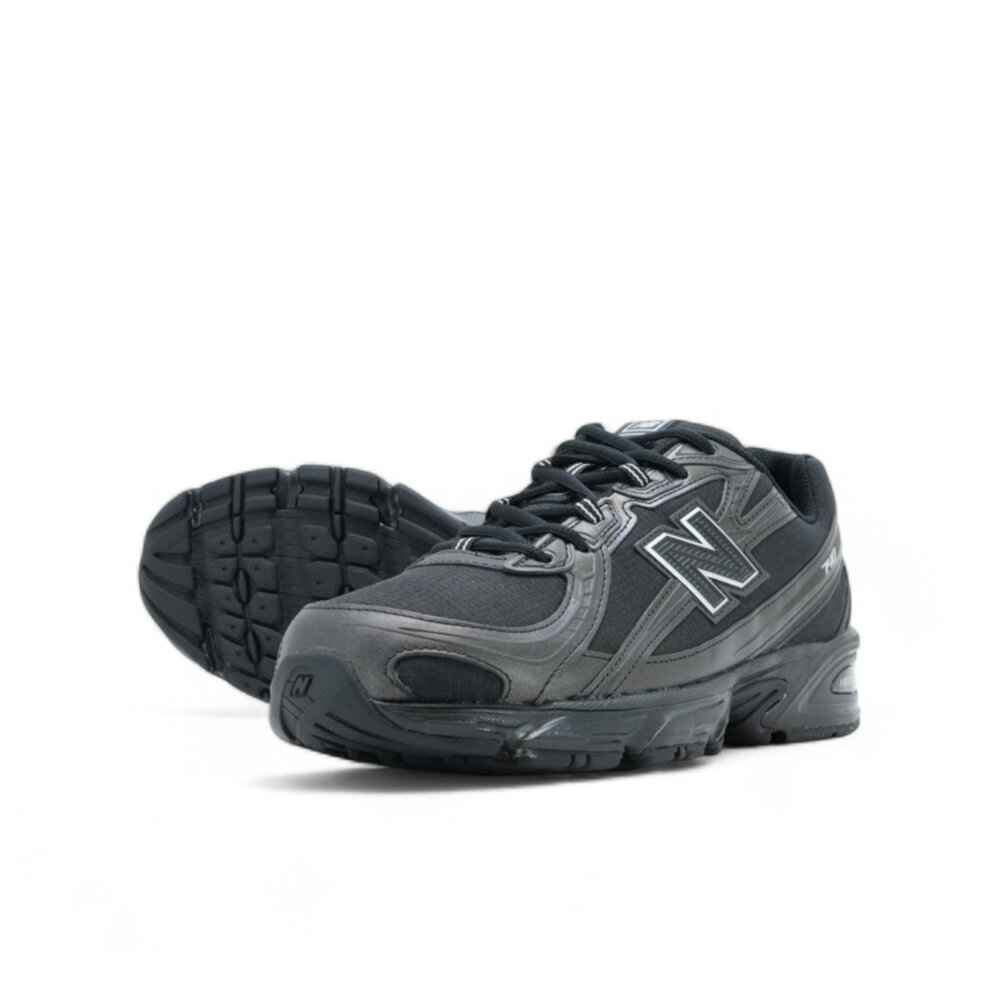 ニューバランス New Balance U740 BS2