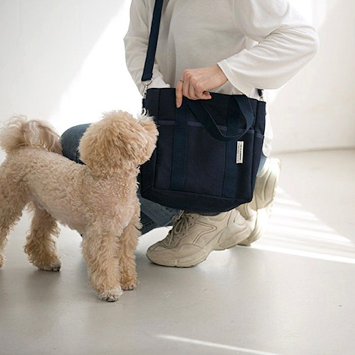 即納【BITE ME】Dog Walking Bag canvas（Navy） 韓国 ブランド かわいい おしゃれ プレゼント 小型犬 バッグ 散歩バッグ 水筒 散歩グッズ NEW 便利 犬 ペット用品 うんち袋