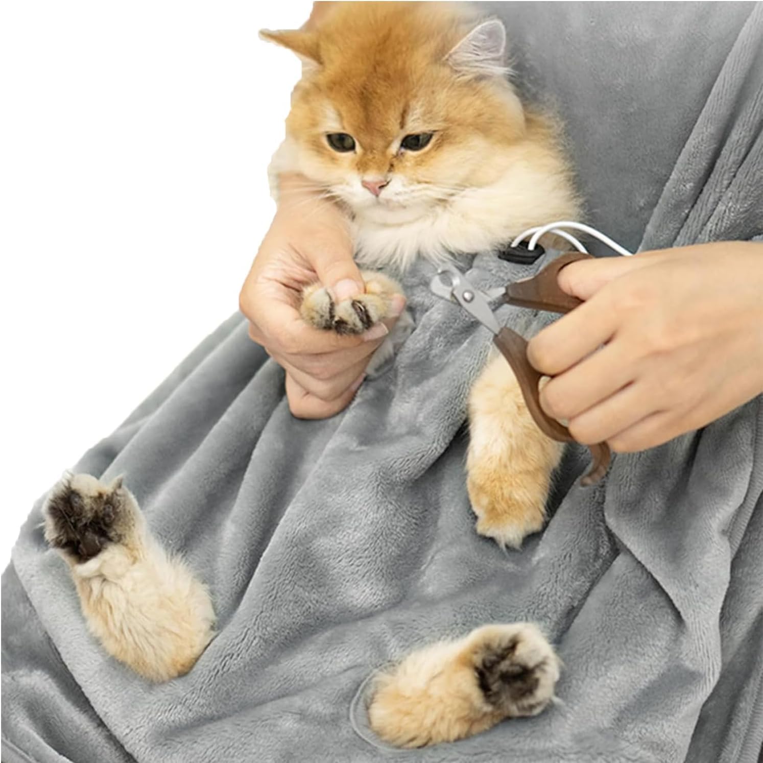 秋冬用 猫用エプロン 穴あきタイプ ペット寝袋 猫抱っこ用エプロン 前掛け いつも一緒ポケット 猫 ニャ..