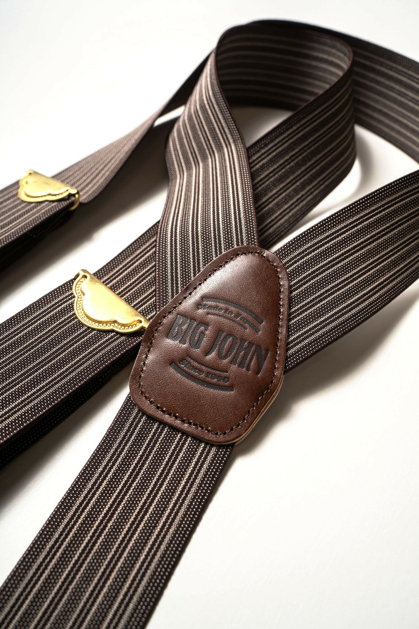 ビッグジョン ジーンズ レディース サスペンダー ストライプ ビッグジョン BIG JOHN ORIGINAL SUSPENDERS STRIPE ( VSPD02 ) ウエストオーバーオールに使用可能 リアルレザー 牛革 真鍮 麻ゴムベルト アメカジ アクセサリー 経年変化 BIGJOHN 定番 日本製 レディース メンズ おしゃれ アーベン 2024年