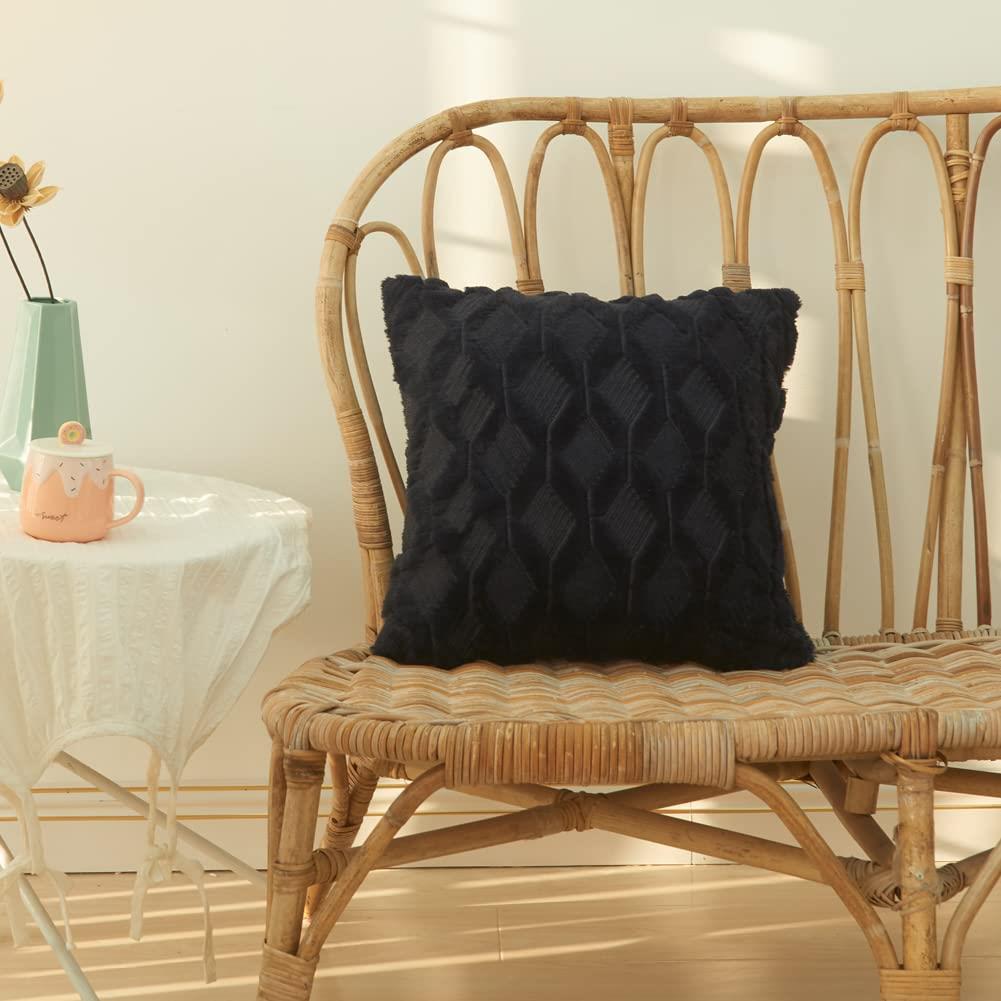 YunJeude クッションカ バ ー 65x65cm 北欧 2枚セット フェイクファー ベルベット おしゃれ 可愛い 柄 柔らかい 立体的 幾何学模様 モダン エ レ ガ ン ト ファスナー 家庭装飾 車 飾り インテリア ベッドルーム (ネイビー, 65x65cm)