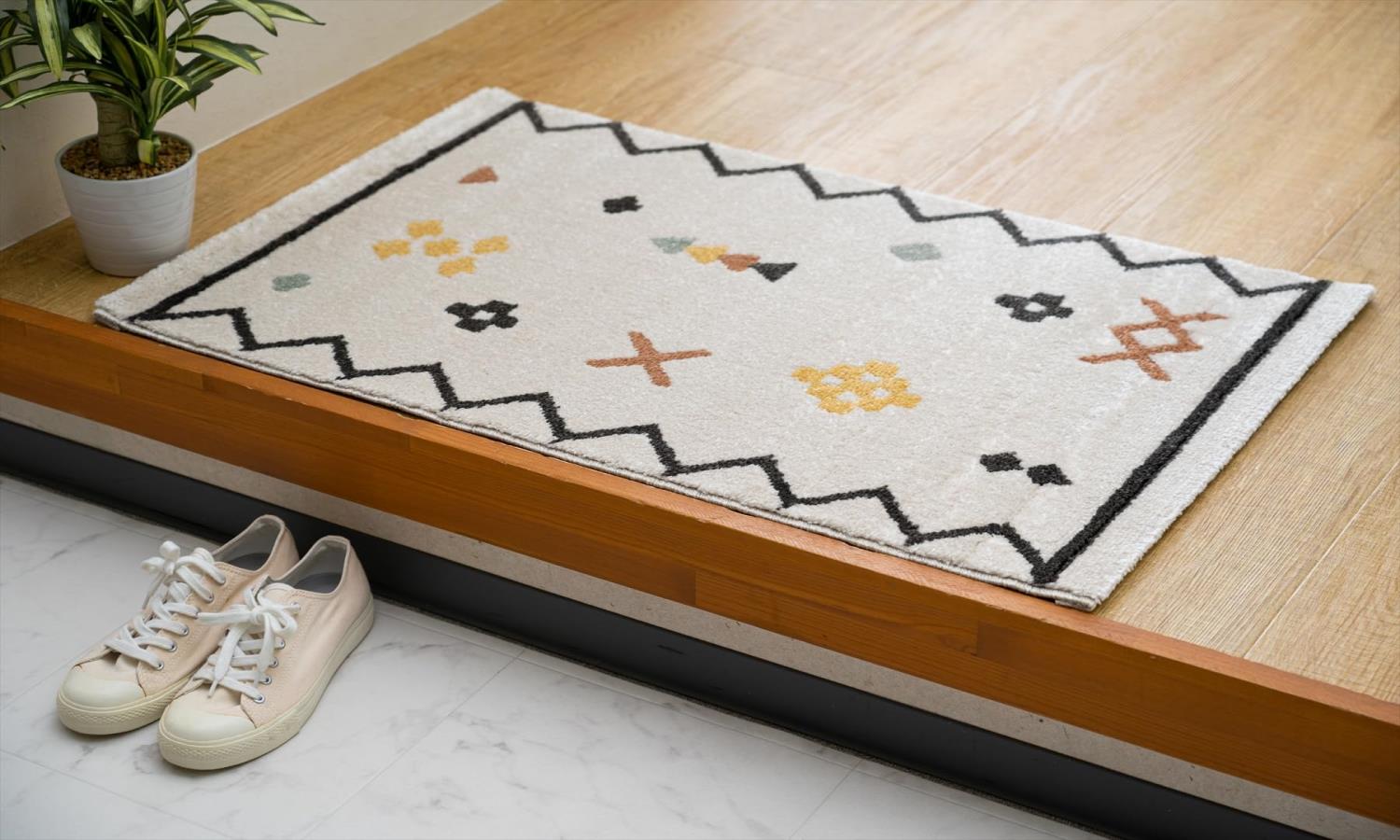 イケヒコ マット 玄関 屋内 屋外 輸 入 ネカル アイボリー 約70×120cm 長方形 トルコ製 ウィルトン織り 民族調 エスニック モダン シンプル オールシーズン 丈夫 ＃1311680016401