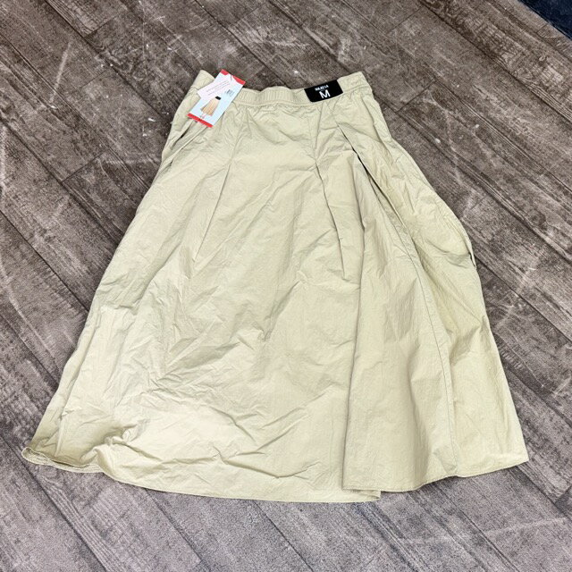 乐天商城 - ★お買い物マラソン期間中限定 ポイント10倍★送料無料 新品タグ付き SOLEZIA ロングスカート Mサイズ ベージュ ナイロン100% 裏地なし 春夏用 ソレツィア レディース / 900716 在★9