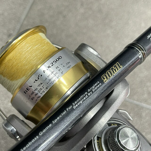 樂天商城 - 釣竿 リールセット SEABASS HUNTER 90ML DAIWA REVROS MX2500　釣り具 シーバスハンター レブロス 黒 【中古】/516433