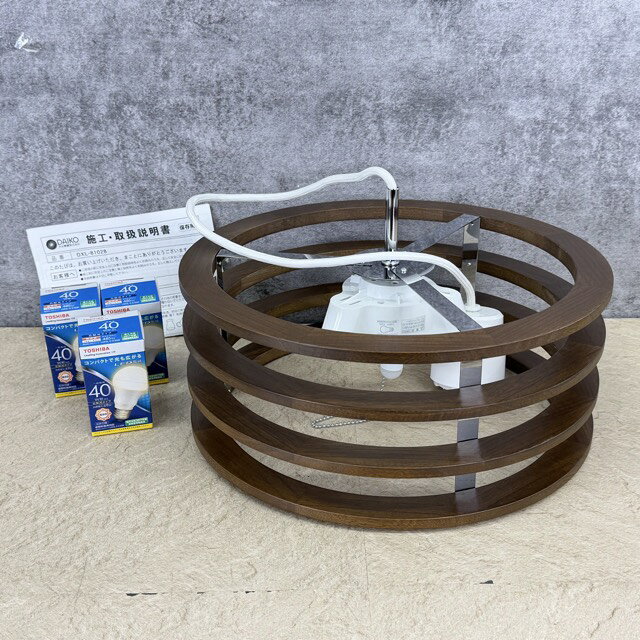 ペンダントライト 【中古】動作保証 DAIKO DXL-81028 4連木枠デザイン LED 3灯 天井照明 インテリア 引掛けシーリング / 517538