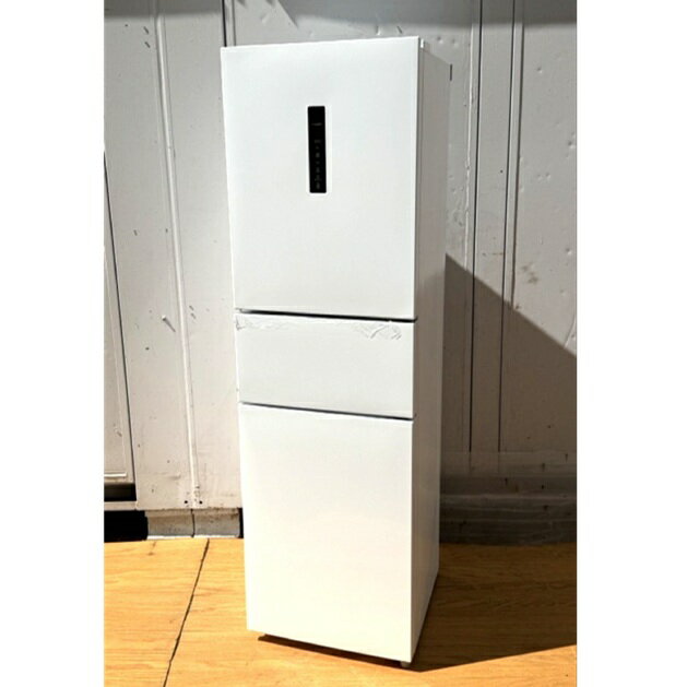 送料無料 ノンフロン冷凍冷蔵庫 【中古】動作保証 アイリスオーヤマ IRSN-HF24A ホワイト 235L 2025年製 3ドア 大凍量 D 049018 / 23841