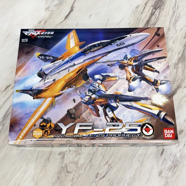 新品 未組立 BANDAI 劇場版 マクロスF イツワリノウタヒメ 1/72 VF-25 プロフェシー プラモデル 3形態完全変形モデル / 901144