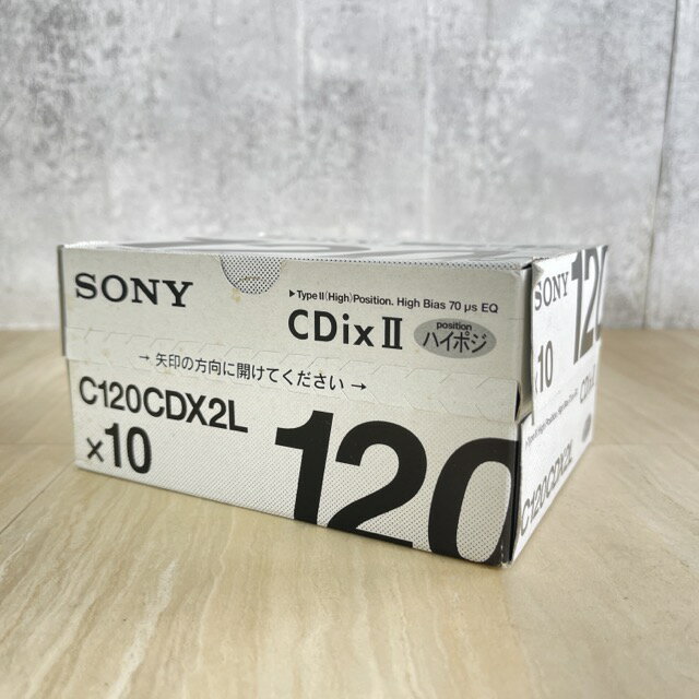 新品未開封 ソニー カセットテープ 10本セット C120CDX2L CDix2 SONY ハイポジ 記録媒体 /64749在★2 商品詳細 型番: C120CDX2L 商品は写真にあるもので全てです。 必ず写真で確認お願い致します。他にもたくさん出品しています。 状態 状態ランク SSS　新品未開封 状態ランク表 SSS　新品未開封 SS　未使用品 S　展示品 A　使用感が全くなく綺麗 B　目立ったキズや汚れ無し C　少しキズ、汚れがある D　キズや汚れがある E　目立ったキズ、汚れがある F　目立ったキズ、汚れが多くある G　破損個所がある H　破損個所が多くある 状態チェック担当者のコメント箱には保管中によるダメージがあります。 外箱に保管による染みよごれなどがございます。 動作 動作ランク S　新品未開封 未使用 動作ランク表 S　新品未開封 未使用 A　動作問題なし B　一部分のみ未チェック C　多少難有り D　通電のみ確認 E　難有り F　未チェック G　ジャンク品 動作チェック担当者のコメント 支払詳細 ページ下部にてご確認ください。 発送詳細 佐川急便60サイズにて埼玉県より発送いたします。送料はこちらを御覧下さい。送料無料の商品はご参考までにご覧下さい。※離島、沖縄は発送しておりません。予めご了承下さい。 注意事項 ※タイトルの末尾は管理番号となります。※ジャンク品の商品は、故障や破損、欠品、動作未確認、 正常な動作のお約束ができない等、様々な理由にてジャンク品として販売をさせて頂いております。その為、商品の返品・返金・交換等の 対応は出来ません。修理、パーツ取りなどを想定しお買い求め下さい。 ※保証について動作保証と記載のある商品については、商品に不具合が生じた場合、商品到着後8日以内は返品、返金をお受けいたします。取付や工事が必要なものに関しましては、それに必要な費用は当方では負担致しません。 取付費、工事費は保証対象外となります。当方で販売いたしました商品が明確な原因で重大な事故へと発展いたしました場合にも、商品代金の2倍以上の責任は負いかねます。商品を利用される際には、必ず状態をご確認ください。 ※評価について恐れ入りますが当方から評価はしておりません。評価が必要な場合、受取連絡の際に取引ナビでご連絡下さい。よろしくお願い致します。 誠に勝手ながら各週日曜日が定休日となります。そのためご連絡、発送、手渡し対応等行っておりません。予めご了承の上ご落札をお願い致します。 同梱ご希望の場合は必ずお支払い前にご連絡をお願い致します。※ 新品及び未使用品は商品到着後8日間の動作を保証いたします。