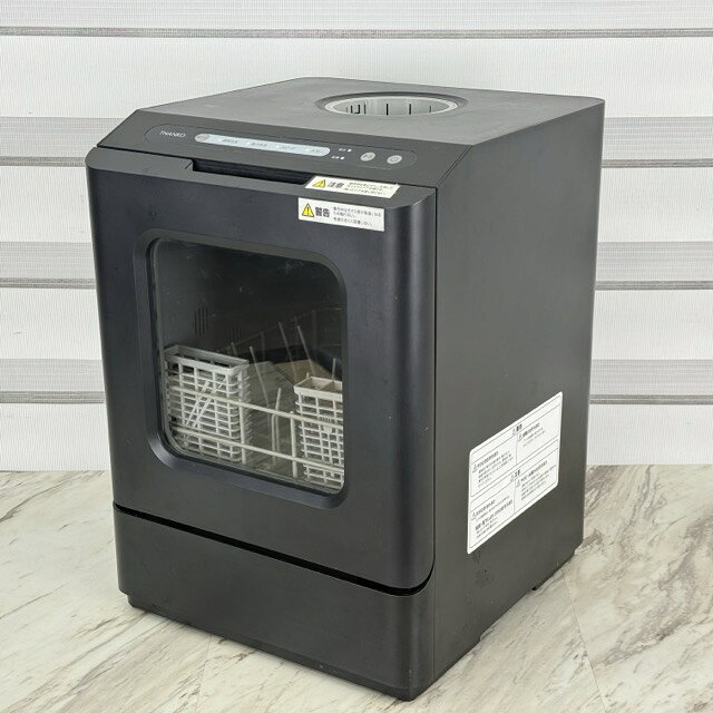 商品詳細 型番: TK-MDW22B 製造番号: 1762 年式: 2023 年製 付属品: 排水ホース サイズ(幅/奥行き/高さ): 約 30.8/31.5/41.5 cm 重量: 約8kg ※素人寸法です。若干の誤差はご了承下さい。 商品は写真にあるもので全てです。 必ず写真で確認お願い致します。他にもたくさん出品しています。 状態 状態ランク D　キズや汚れがある 状態ランク表 SSS　新品未開封 SS　未使用品 S　展示品 A　使用感が全くなく綺麗 B　目立ったキズや汚れ無し C　少しキズ、汚れがある D　キズや汚れがある E　目立ったキズ、汚れがある F　目立ったキズ、汚れが多くある G　破損個所がある H　破損個所が多くある 状態チェック担当者のコメント 外装側面や天面・背面に擦れ跡や小さな小傷が見られます。給水部分にカルキ汚れが残っており、蓋・給水カップはありせん。排水ホースに汚れ残り・染み跡があり取れません。ゴミ受けやカゴには取りきれない汚れ残りがあります。 動作 動作ランク A　動作問題なし 動作ランク表 S　新品未開封 未使用 A　動作問題なし B　一部分のみ未チェック C　多少難有り D　通電のみ確認 E　難有り F　未チェック G　ジャンク品 動作チェック担当者のコメント 動作確認済みです。商品到着後8日間の動作を保証いたします。 支払詳細 ページ下部にてご確認ください。 発送詳細 ゆうパック120にて埼玉県より発送いたします。詳しくはこちらを御覧下さい。 ※現在発送できない地域について郵便局の窓口休止状況、ゆうパック等の引受引渡しが停止となっている地域については、日本郵便ホームページよりご確認ください。落札前に必ずご自身の地域が発送可能かご確認の上ご入札お願い致します。手渡しも歓迎です。※手渡しの場合、取り置きは落札日より1週間となります。予めご了承下さい。※送料無料の商品はご参考までにご覧下さい。 注意事項 ※タイトルの末尾は管理番号となります。※ジャンク品の商品は、故障や破損、欠品、動作未確認、 正常な動作のお約束ができない等、様々な理由にてジャンク品として販売をさせて頂いております。その為、商品の返品・返金・交換等の 対応は出来ません。修理、パーツ取りなどを想定しお買い求め下さい。 ※保証について動作保証と記載のある商品については、商品に不具合が生じた場合、商品到着後8日以内は返品、返金をお受けいたします。取付や工事が必要なものに関しましては、それに必要な費用は当方では負担致しません。 取付費、工事費は保証対象外となります。当方で販売いたしました商品が明確な原因で重大な事故へと発展いたしました場合にも、商品代金の2倍以上の責任は負いかねます。商品を利用される際には、必ず状態をご確認ください。 ※評価について恐れ入りますが当方から評価はしておりません。評価が必要な場合、受取連絡の際に取引ナビでご連絡下さい。よろしくお願い致します。 誠に勝手ながら各週日曜日が定休日となります。そのためご連絡、発送、手渡し対応等行っておりません。予めご了承の上ご落札をお願い致します。 同梱ご希望の場合は必ずお支払い前にご連絡をお願い致します。※ 新品及び未使用品は商品到着後8日間の動作を保証いたします。