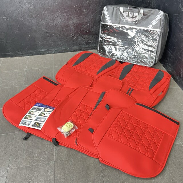 樂天商城 - ★お買い物マラソン期間中限定 ポイント10倍★未使用品 TOYOTAトヨタ カーシート キルティング レッド×ブラック ヴォクシー/ノア（70系）ZRR70W 75W 70G 75G対応 社外品 / 516676