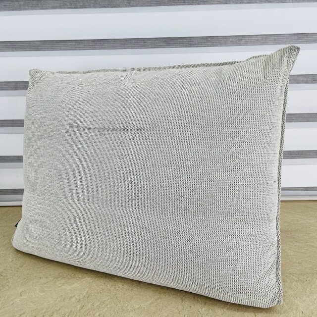★6月15日 24時間限定 ポイント10倍★ligne roset リーンロゼ ROSETPrado ロゼプラド 背クッション ソファ用クッション 背もたれ ベージュ系ファブリック 【中古】/517180
