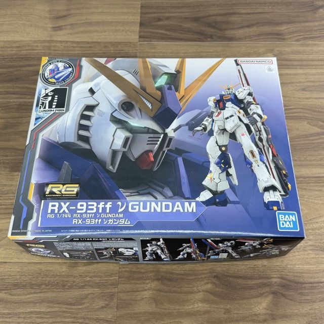 新品 BANDAI バンダイ プラモデル RG RX-93ff Vガンダム 1/144 ガンプラ ガンダムSIDE-F限定版 / 901087 商品詳細 商品は写真にあるもので全てです。 必ず写真で確認お願い致します。他にもたくさん出品しています。 状態 状態ランク SSS　新品未開封 状態ランク表 SSS　新品未開封 SS　未使用品 S　展示品 A　使用感が全くなく綺麗 B　目立ったキズや汚れ無し C　少しキズ、汚れがある D　キズや汚れがある E　目立ったキズ、汚れがある F　目立ったキズ、汚れが多くある G　破損個所がある H　破損個所が多くある 状態チェック担当者のコメント箱には保管中によるダメージがあります。パーツ揃っています。 支払詳細 ページ下部にてご確認ください。 発送詳細 佐川急便100サイズにて埼玉県より発送いたします。送料はこちらを御覧下さい。送料無料の商品はご参考までにご覧下さい。※離島、沖縄は発送しておりません。予めご了承下さい。 注意事項 ※タイトルの末尾は管理番号となります。※ジャンク品の商品は、故障や破損、欠品、動作未確認、 正常な動作のお約束ができない等、様々な理由にてジャンク品として販売をさせて頂いております。その為、商品の返品・返金・交換等の 対応は出来ません。修理、パーツ取りなどを想定しお買い求め下さい。 ※保証について動作保証と記載のある商品については、商品に不具合が生じた場合、商品到着後8日以内は返品、返金をお受けいたします。取付や工事が必要なものに関しましては、それに必要な費用は当方では負担致しません。 取付費、工事費は保証対象外となります。当方で販売いたしました商品が明確な原因で重大な事故へと発展いたしました場合にも、商品代金の2倍以上の責任は負いかねます。商品を利用される際には、必ず状態をご確認ください。 ※評価について恐れ入りますが当方から評価はしておりません。評価が必要な場合、受取連絡の際に取引ナビでご連絡下さい。よろしくお願い致します。 誠に勝手ながら各週日曜日が定休日となります。そのためご連絡、発送、手渡し対応等行っておりません。予めご了承の上ご落札をお願い致します。 同梱ご希望の場合は必ずお支払い前にご連絡をお願い致します。※ 新品及び未使用品は商品到着後8日間の動作を保証いたします。