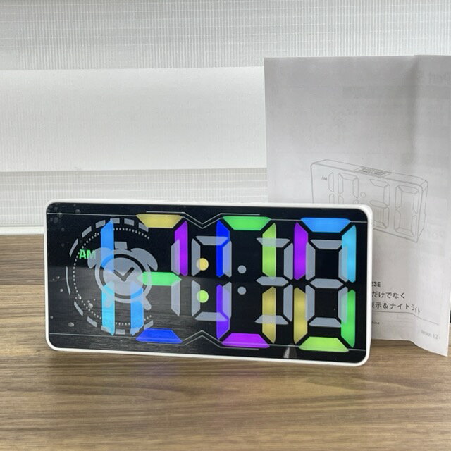 乐天商城 - ★お買い物マラソン期間中限定 ポイント10倍★送料無料 目覚まし時計 SNOOZE 大画面 デジタル表示 ナイトライト ホワイト カラフル 【中古】/515791在★4