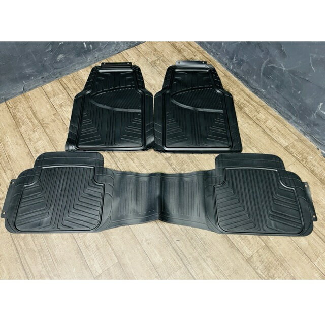 ★1月1日から4日まで!お正月限定ポイント10倍★【未使用】Amazon ベーシック 車 フロアマット ゴム製 フルカバレッジ 車 SUV トラック用 ブラック 3枚組 065099 100 109 / 22895 在★3