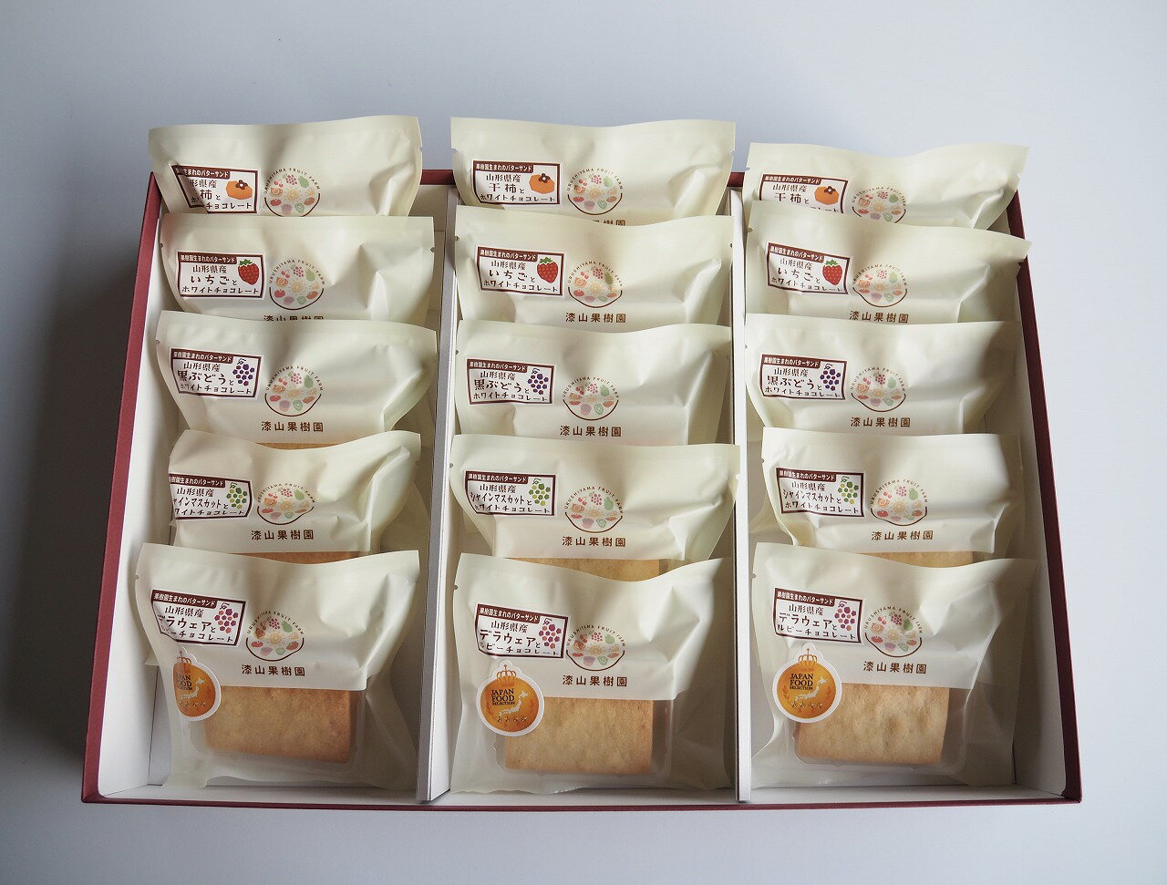 乐天商城 - 果樹園生まれのバターサンド5種セット(15個入り)　ジャパンフードセレクション金賞受賞