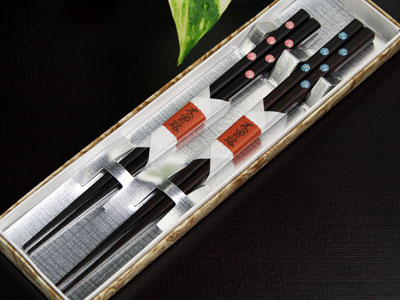 花てまり夫婦箸　夫婦化粧箱入　【木曽の漆器よし彦】