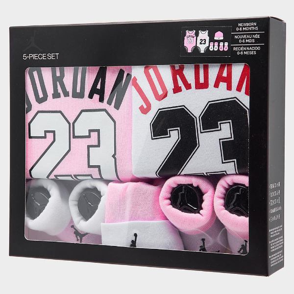 送料無料 12 11迄最大6 クーポン Nike ナイキ ジョーダン 専用ボックス入り 女の子用air Jordan 23ユニフォームノースリーブボディースーツ出産祝い豪華5点セット Pink Form White 靴下 帽