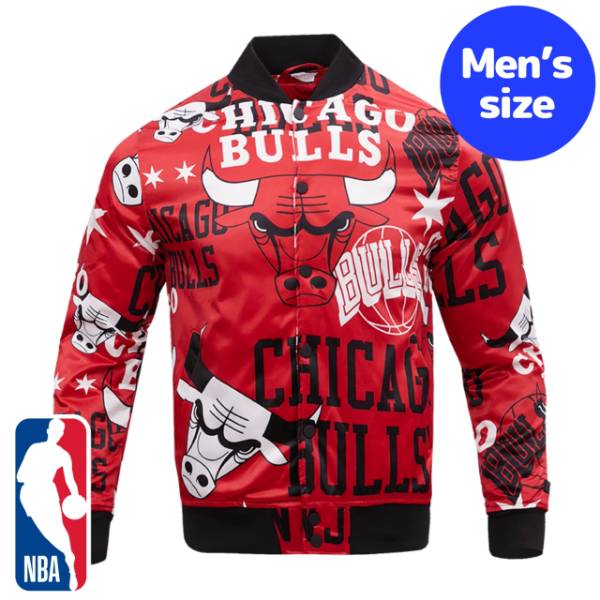 y+N[|z NBAItBV Y AE^[ iCWPbg TeWPbg X^W VJSEuY CHICAGO BULLS AOP SATIN JACKET