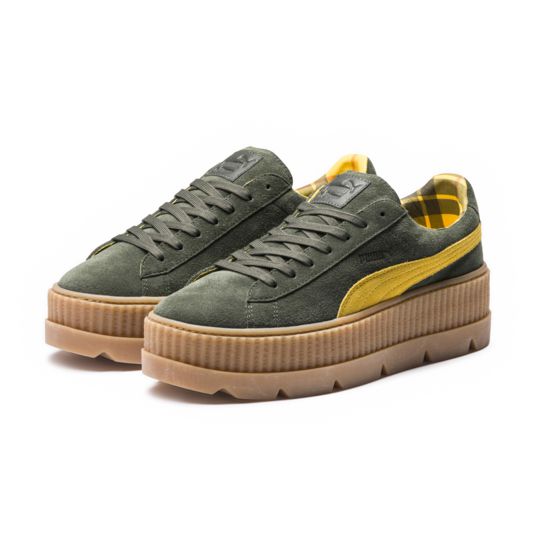 【送料無料+割引クーポン配布中】 PUMA プーマ 【レディース（23.5-26.5cm）】 PUMA by Rihanna FENTY SUEDE CLEATED CREEPER （Rosin-Lemon-Vanilla Ice） フェンティ リアーナ スニーカー 靴 シューズ ストリート 【楽ギフ_包装選択】