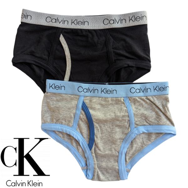 素材綿・エラスティンブレンド素材 特徴☆Calvin Klein（カルバンクライン）よりキッズ・ボーイズサイズのアンダーウェアを入手しました♪♪☆カルバンクラインらしいシンプルなカラーリングのスタイリッシュデザイン。オシャレな男の子にピッタリです♪♪★★★適齢サイズの目安★★★xs(4-5歳) ウエスト約51-53cm・体重約15-19kgs(6-7歳) ウエスト約54-58cm・体重約20-26kgm(8-10歳) ウエスト約60-64cm・体重約27-33kgl(12-14歳) ウエスト約65-69cm・体重約34-45kgxl(16-18歳) ウエスト約70-74cm・体重約46-57kg※適齢サイズは目安です。サイズアウトがご心配の際はワンサイズ上のサイズをご検討頂きますようお願い申し上げます。注意画面上と実物では多少色具合が異なって見える場合もございます。ご了承ください。また、この商品は当店自社サイトでも販売しております。在庫数の更新は随時行っておりますが、お買い上げいただいた商品が、品切れになってしまうこともございます。その場合、お客様には必ず連絡をいたしますが、万が一入荷予定がない場合は、キャンセルさせていただく場合もございますことをあらかじめご了承ください。3980円以上で送料無料（お任せ配送） ★ギフト・プレゼント推奨品★ Calvin Klein(カルバンクライン) 男の子用CKロゴウエストブリーフパンツ2枚セット（Gray/Black） 世界中で根強い人気の定番ブランド激レアカルバンクラインアイテム ☆Calvin Klein（カルバンクライン）よりキッズ・ボーイズサイズのアンダーウェアを入手しました♪♪☆カルバンクラインらしいシンプルなカラーリングのスタイリッシュデザイン。オシャレな男の子にピッタリです♪♪ ★★★適齢サイズの目安★★★xs(4-5歳) ウエスト約51-53cm・体重約15-19kgs(6-7歳) ウエスト約54-58cm・体重約20-26kgm(8-10歳) ウエスト約60-64cm・体重約27-33kgl(12-14歳) ウエスト約65-69cm・体重約34-45kgxl(16-18歳) ウエスト約70-74cm・体重約46-57kg※適齢サイズは目安です。サイズアウトがご心配の際はワンサイズ上のサイズをご検討頂きますようお願い申し上げます。 ☆3980円以上で送料が無料になります。(配送方法は当店お任せになります。※沖縄・離島など一部地域除く)♪♪