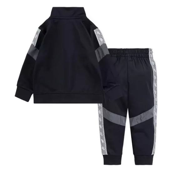 【送料無料+最大6％割引クーポン】 nike ナイキ 男の子用Sportswear Elevated Trims Tricot ジャージ 上下2点セット（Black） 子供用スウェットパンツ セットアップ 出産祝い プレゼント